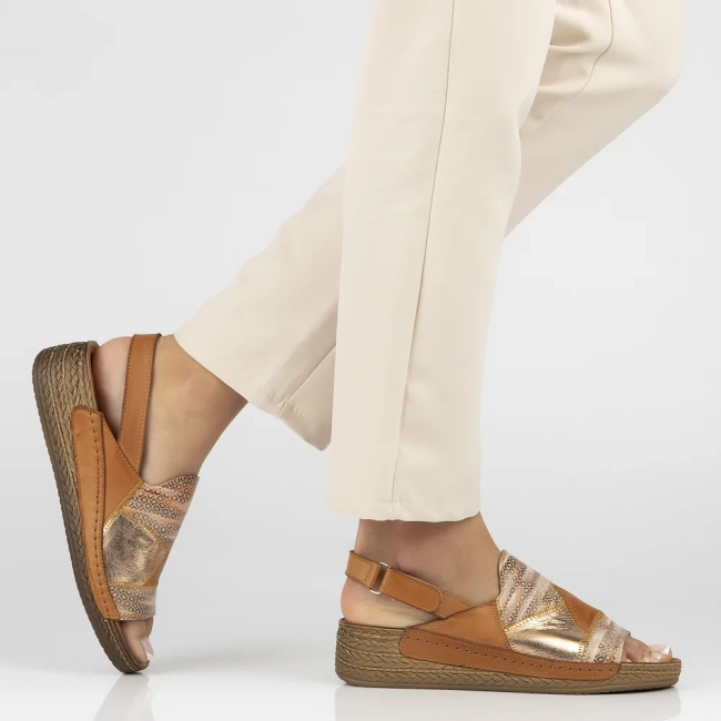 Leather sandals Maciejka L7067-29/00-1 red