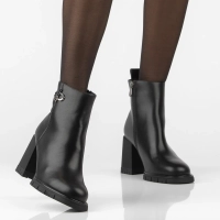 Leather heeled ankle boots Filippo DBT8187/26 BK black
