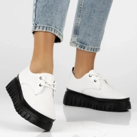 Skórzane sneakersy Filippo DP6846/25 WH BK białe