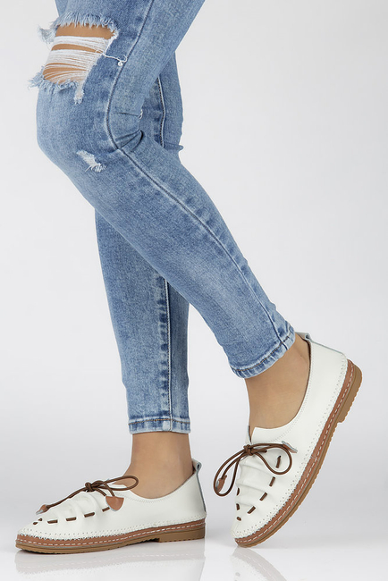 Leather shoes Filippo DP2058/21 WH white