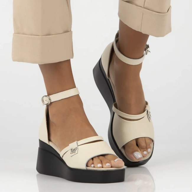 Leather sandals Filippo DS7029/25 BE beige
