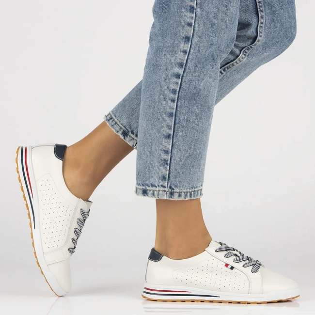 Leather shoes Filippo DP3509/24 WH white