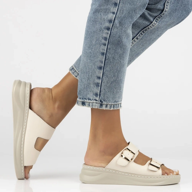 Leather flip-flops Filippo DK7044/25 BE beige