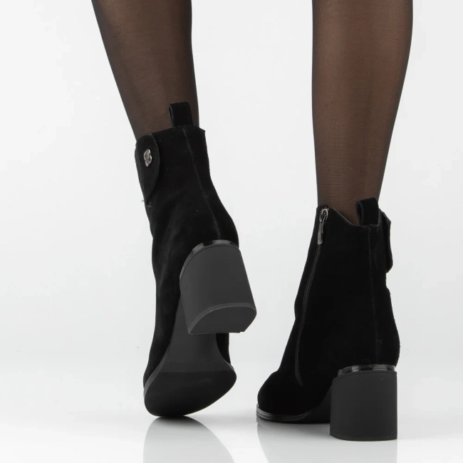 Leather heeled ankle boots Filippo DBT8147/26 BK black