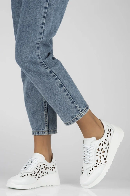 Leather sneakers Filippo DP4690/24 WH white