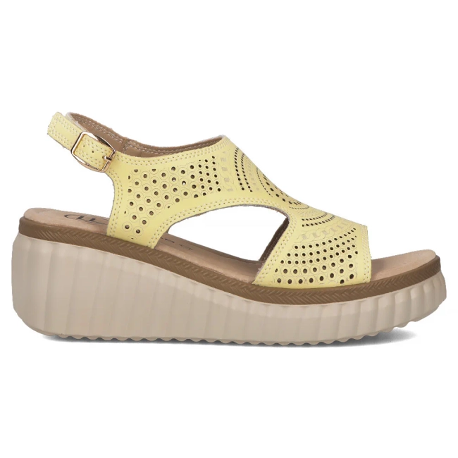 Skórzane sandały na koturnie Filippo DS6819/25 YL żółte