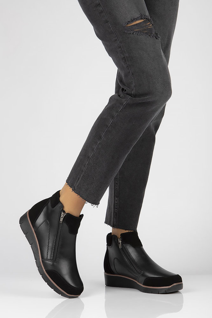Leather ankle boots Filippo DBT3950/22 BK black