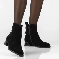 Leather heeled ankle boots Filippo DBT8182/26 BK black