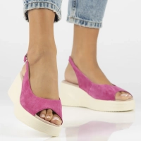 Skórzane sandały na koturnie Filippo DS6142/24 FH fuksja