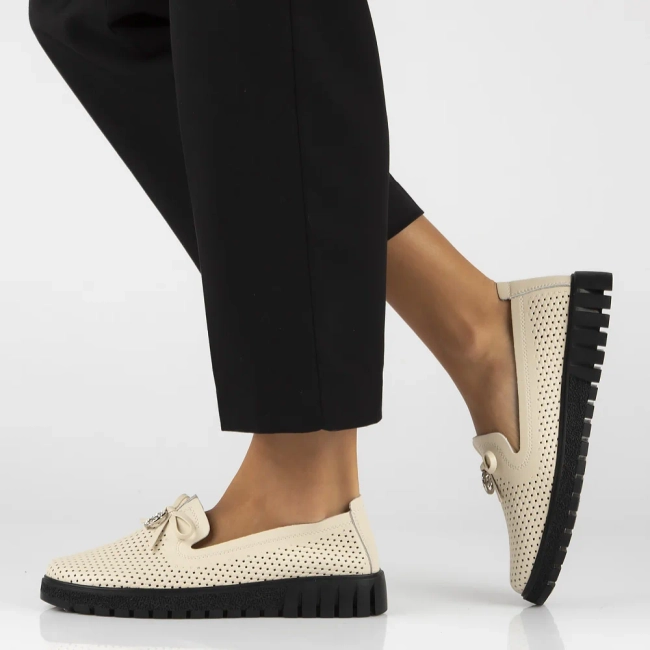 Skórzane półbuty na platformie Filippo DP6057/24 BE beżowe