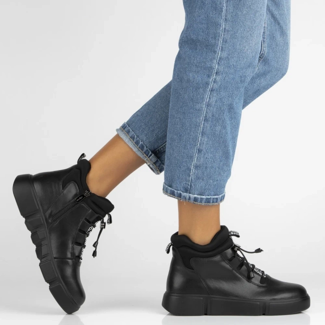 Leather ankle boots Filippo DBT6532/25 BK black