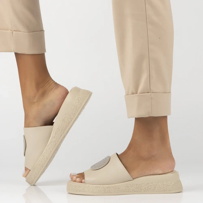 Leather flip-flops Filippo DK6987/25 BE beige