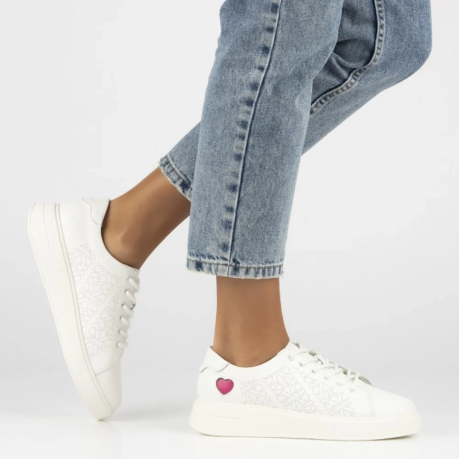 Leather sneakers Filippo DP6701/25 WH white