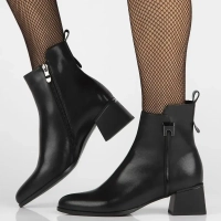 Leather ankle boots Filippo DBT6594/24 BK black