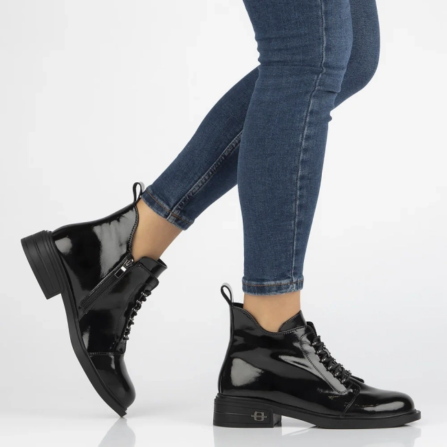 Leather ankle boots Filippo DBT6318/25 BK black