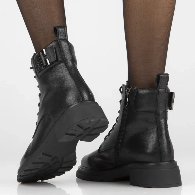 Skórzane trzewiki Filippo DBT6416/24 BK czarne