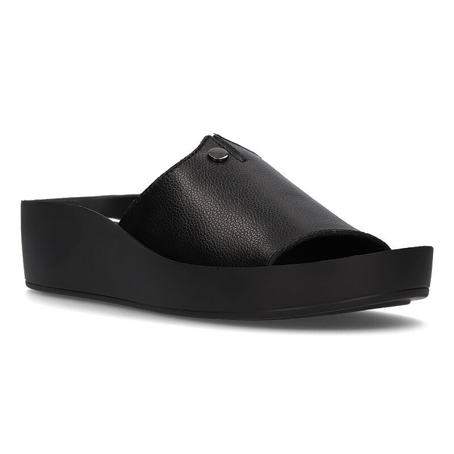 Skórzane klapki Filippo DK2059/21 BK czarne