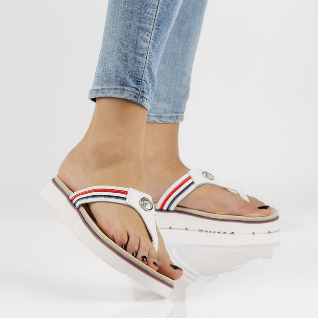 Leather flip-flops Filippo DK2327/21 WH white