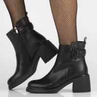 Leather ankle boots Filippo DBT6547/24 BK black