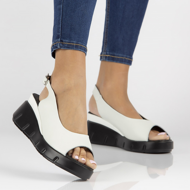 Leather sandals Filippo DS3595/22 WH white