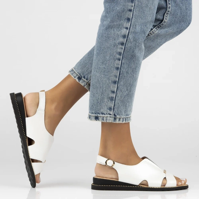 Leather sandals Filippo DS4470/25 WH white