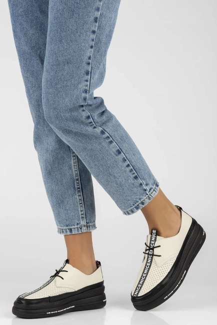 Skórzane półbuty na platformie Filippo DP3624/24 BE beżowe