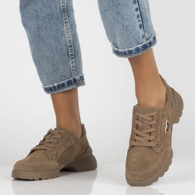 Skórzane półbuty na platformie Filippo DP4181/22 BE beżowe