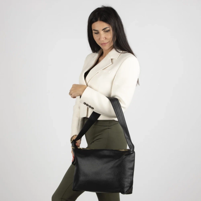 Black handbag belano