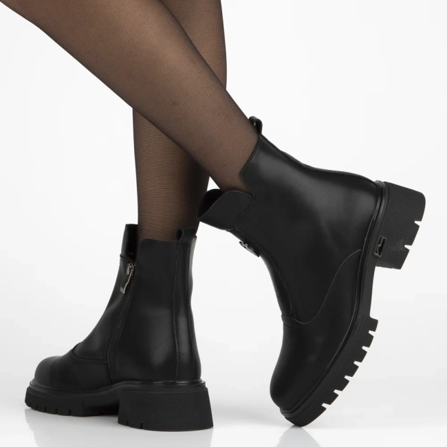 Leather ankle boots Filippo DBT7148/25 BK black