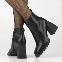 Leather ankle boots Filippo DBT6411/24 BK black