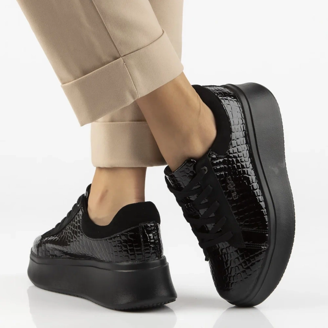 Skórzane sneakersy Filippo DP7412/25 BK CR czarne