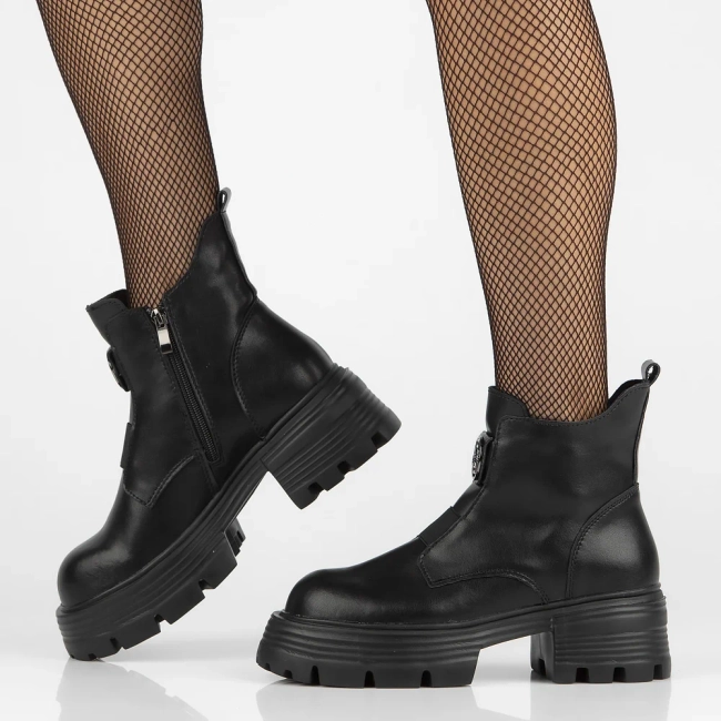 Leather ankle boots Filippo DBT6432/24 BK black