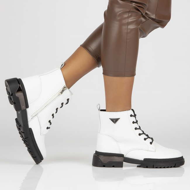 Leather ankle boots Filippo DBT4147/22 WH white