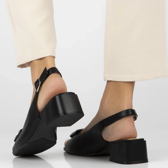 Leather sandals Filippo DS6986/25 BK black