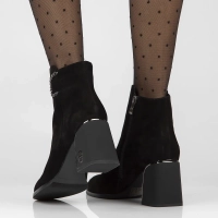 Skórzane botki na słupku Filippo DBT6006/23 BK czarne