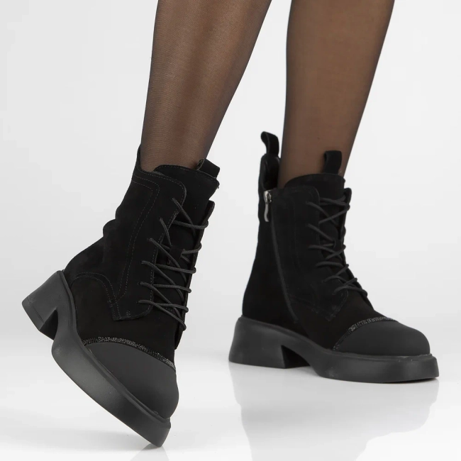 Leather ankle boots Filippo DBT6566/24 BK black