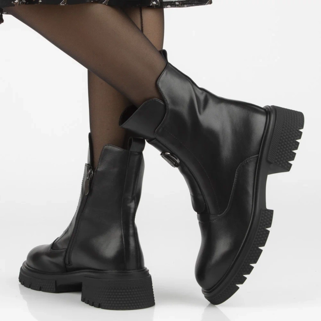 Leather ankle boots Filippo DBT7465/25 BK black