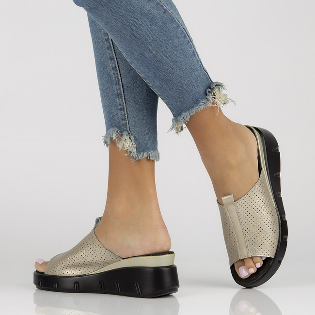 Leather flip-flops Filippo DK3594/22 GO gold