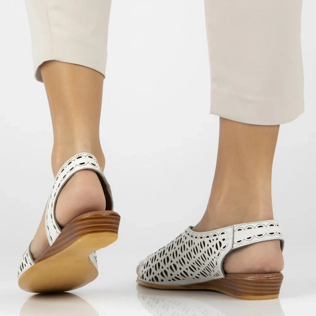 Leather sandals Artiker 56C2549 white