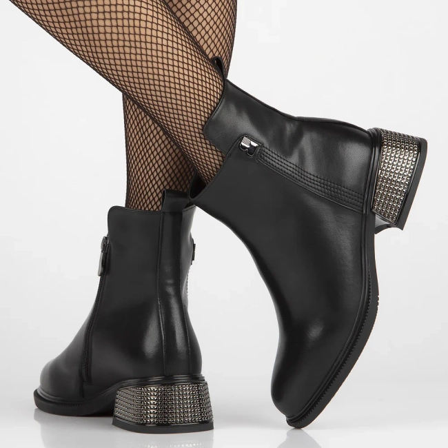 Leather ankle boots Filippo DBT6600/24 BK black