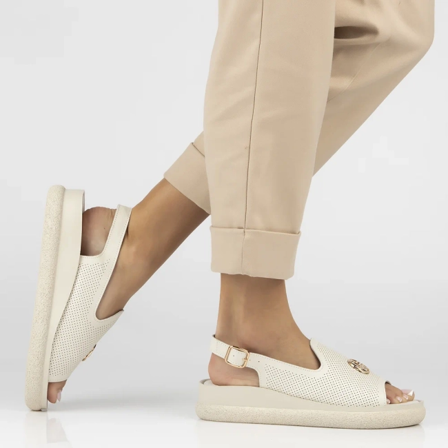 Leather sandals Filippo DS6716/25 BE beige