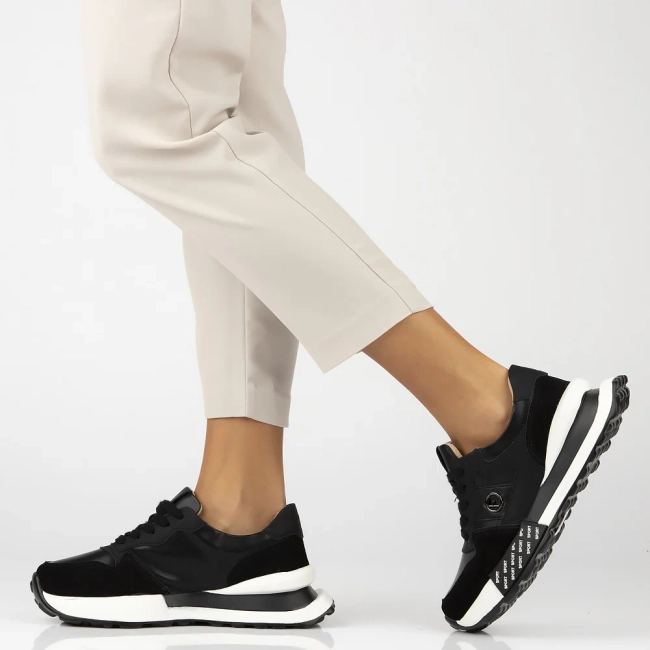 Skórzane sneakersy Filippo DP6762/25 BK czarne