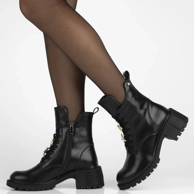 Leather ankle boots Filippo DBT7132/25 BK black