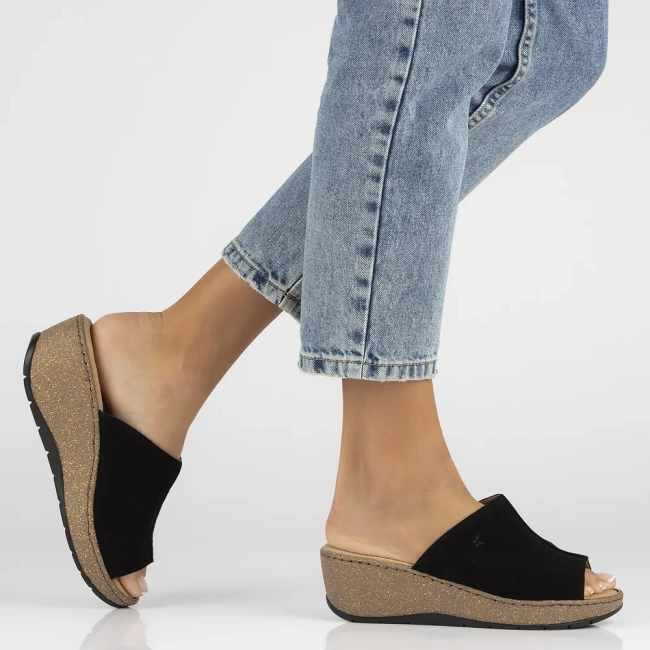 Leather flip-flops Filippo DK6251/24 BK black