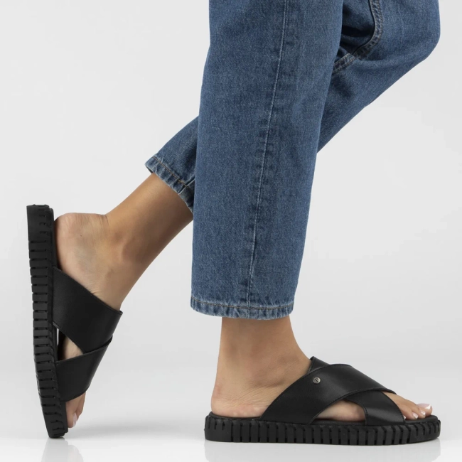 Leather flip-flops Filippo DK7626/26 BK black