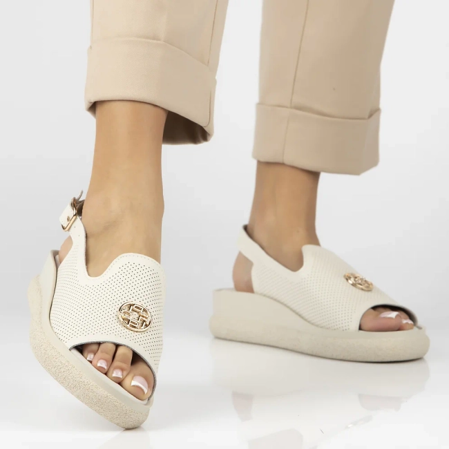 Leather sandals Filippo DS6716/25 BE beige