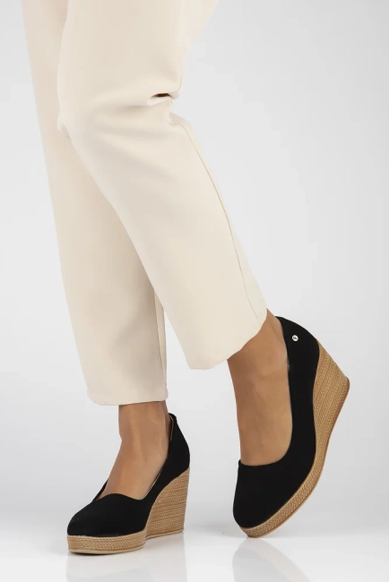 Skórzane półbuty na koturnie Filippo DP3521/24 BK SU czarne