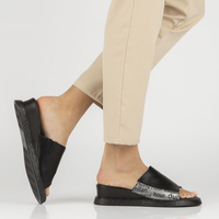 Leather flip-flops Filippo DK4402/23 BK black