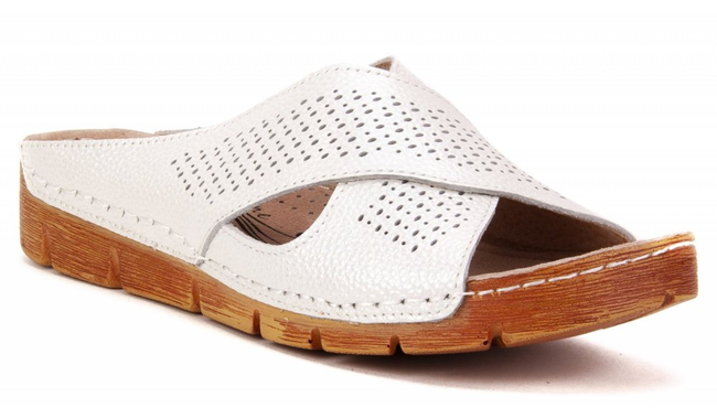 Skorzane klapki Filippo DK750/19 WH białe