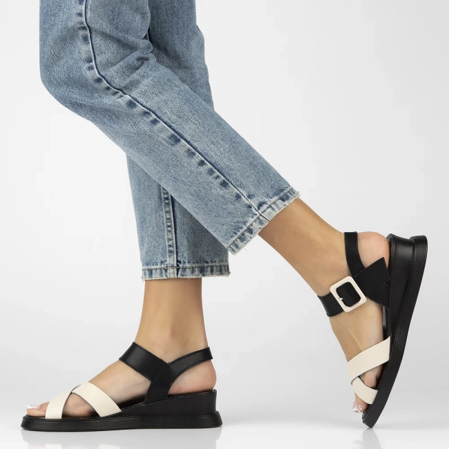 Leather sandals Filippo DS6874/25 BE beige